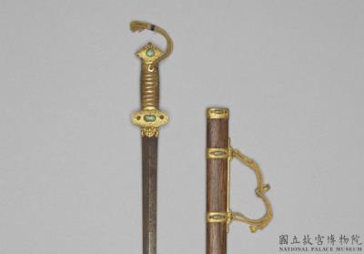 图片[2]-Archaic dagger with agarwood sheath and pearl-and-turquoise inlay, Qing dynasty, Qianlong reign (1736-1795)-China Archive